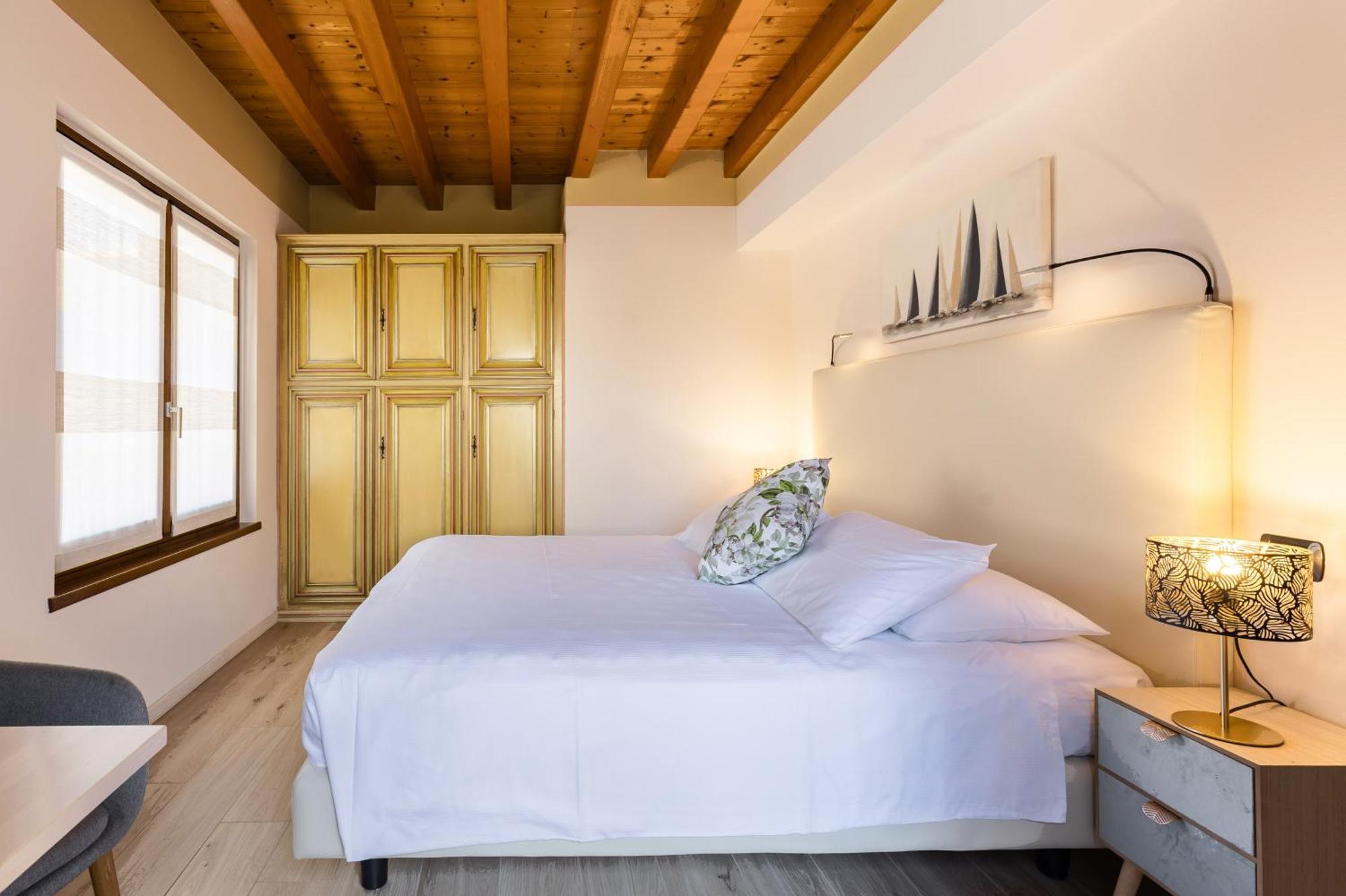 Charming Sirmione Bed & Breakfast Екстериор снимка