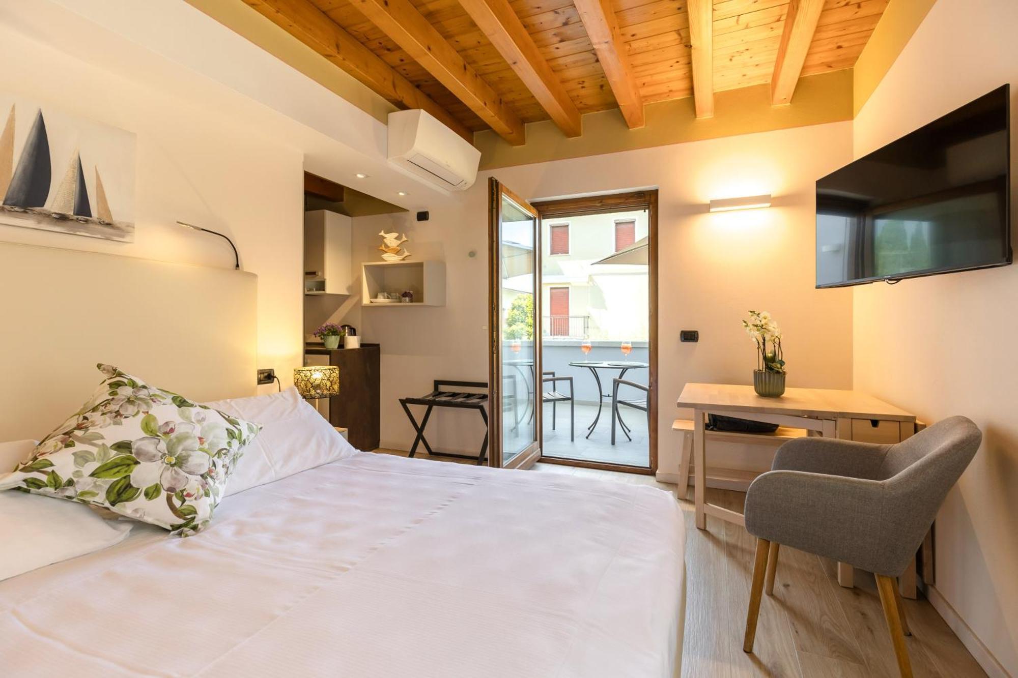 Charming Sirmione Bed & Breakfast Екстериор снимка
