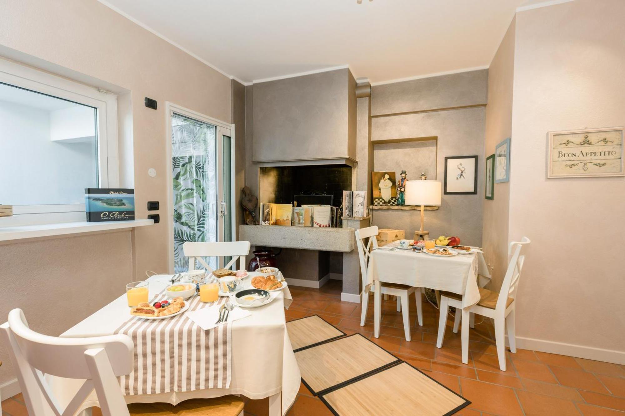 Charming Sirmione Bed & Breakfast Екстериор снимка