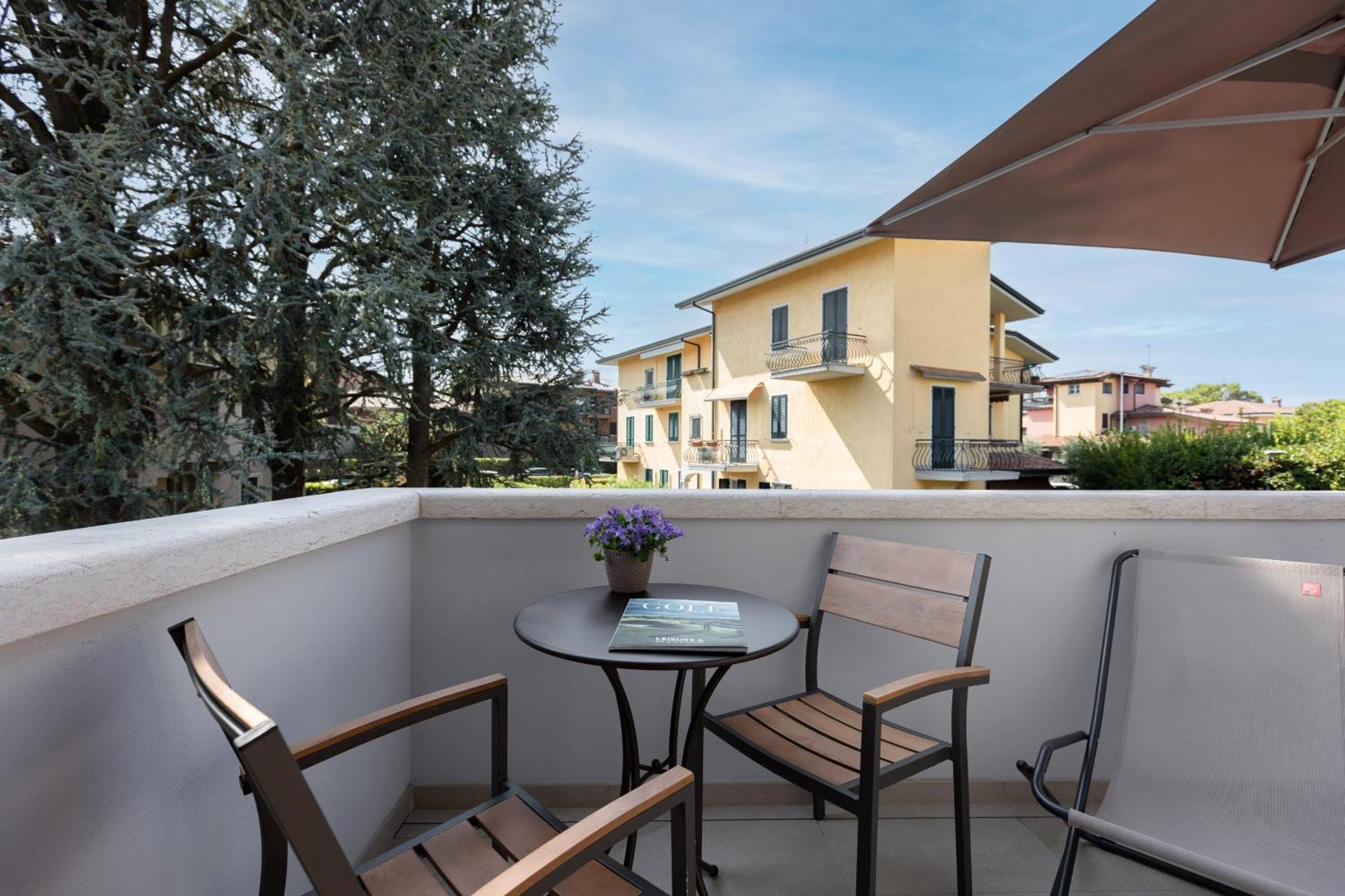 Charming Sirmione Bed & Breakfast Екстериор снимка