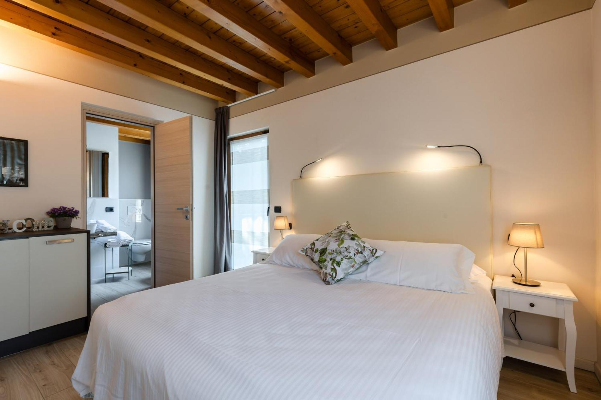 Charming Sirmione Bed & Breakfast Екстериор снимка