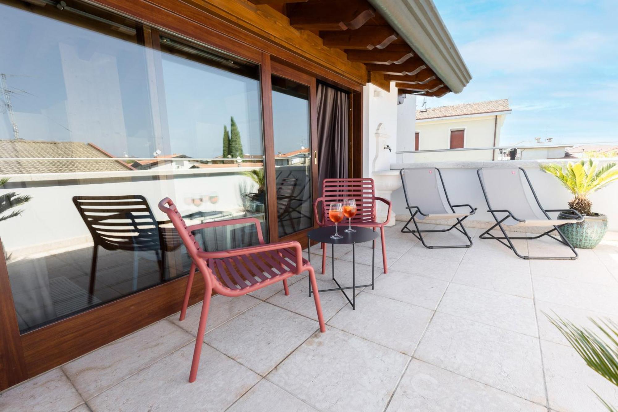 Charming Sirmione Bed & Breakfast Екстериор снимка