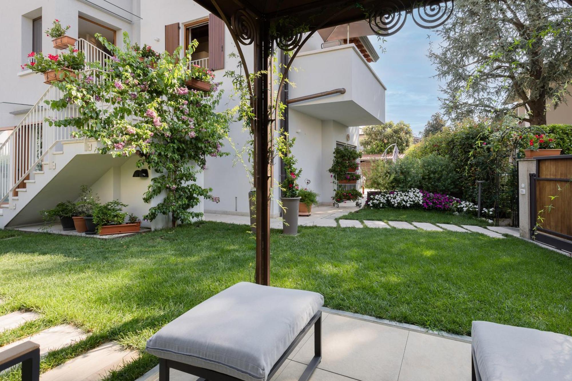 Charming Sirmione Bed & Breakfast Екстериор снимка
